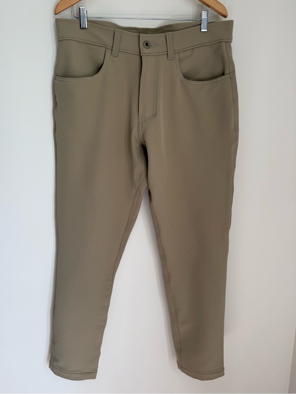 Men's Origin Taper VRSA Stretch Poly Chino in Taupe